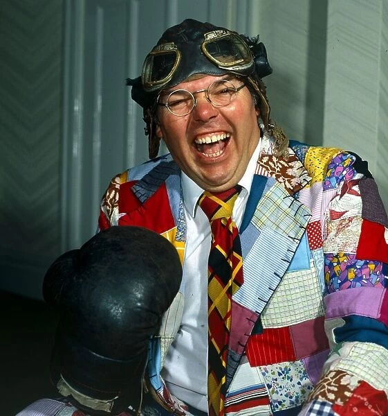 Comedian Roy Chubby Brown wearing colourful suit April 1986
