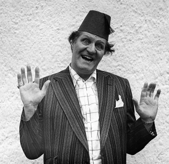 Framed Print : Comedian Tommy Cooper wearing a fez hat 1975 A©mirrorpix Framed Print : Comedian Tommy Cooper wearing a fez hat 1975 A©mirrorpix