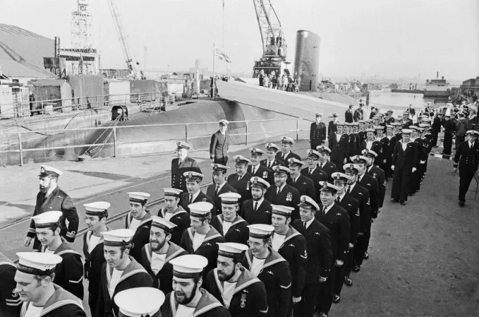 Framed Print : The commissioning of the Churchill class nuclear submarine HMS Conqueror at Cammell