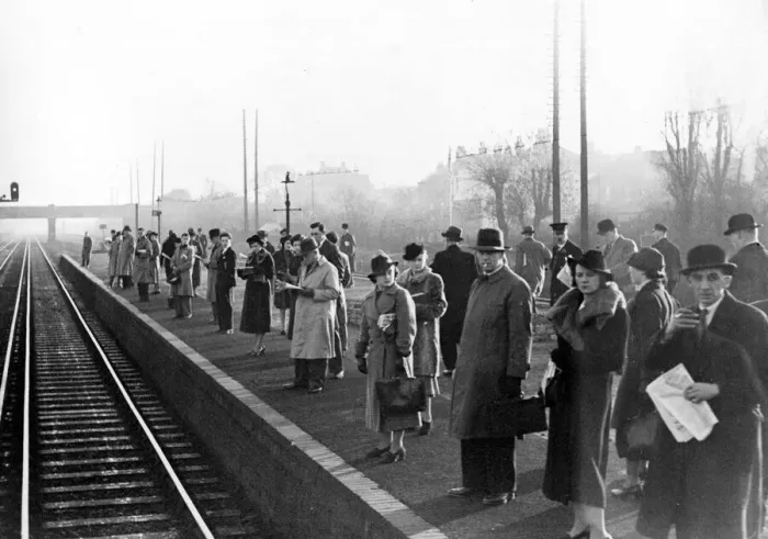 Framed Print : Commuters waiting on the platform. c. 1950 P044406 English Railways