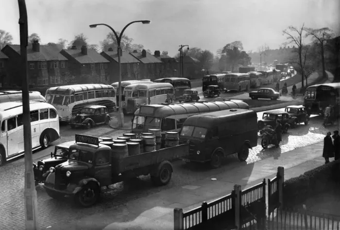 Framed Print : Congestion on the Manchester Road. April 1954 P001795 Framed Print : Congestion on the Manchester Road. April 1954 P001795