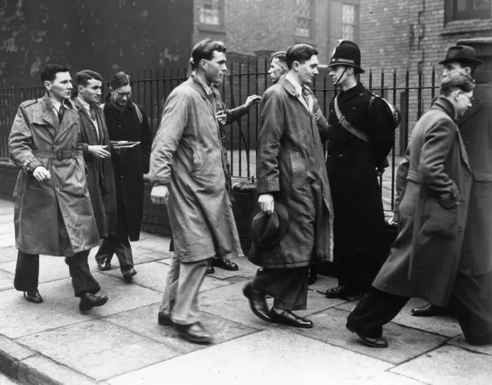 Framed Print : Conscientious objectors on their way to plead their case at Liverpool tribunal Framed Print : Conscientious objectors on their way to plead their case at Liverpool tribunal