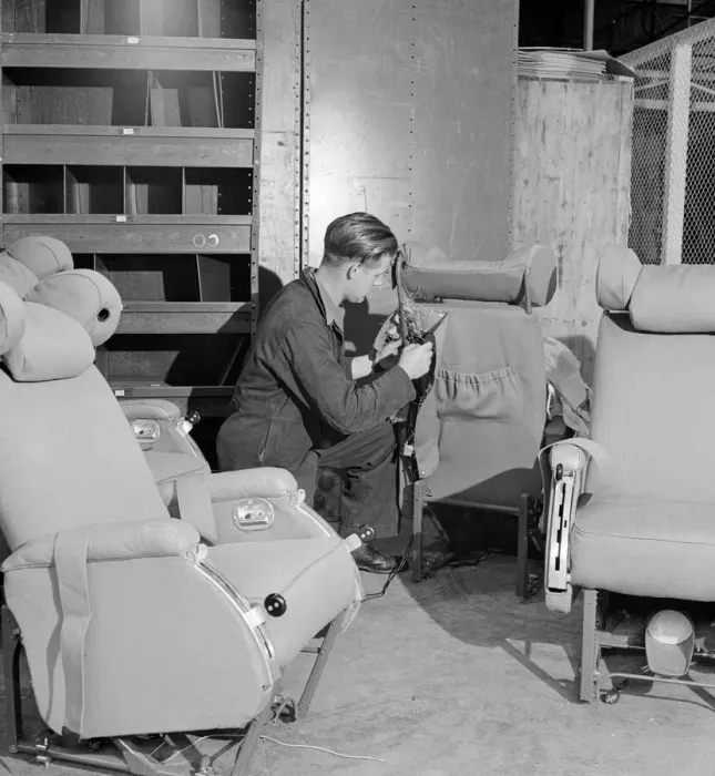 Framed Print : Construction of a Vickers Viking aeroplane. 12th September 1946