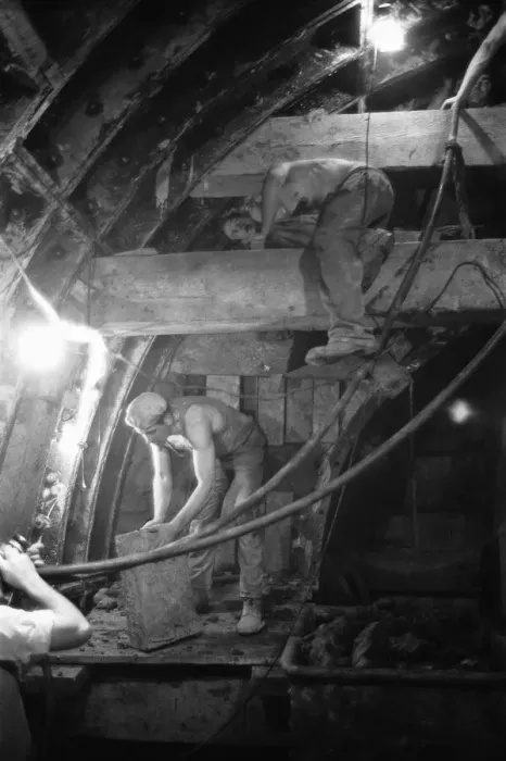 Framed Print : Construction of the Victoria Line under the streets of London 29th October 1964 Framed Print : Construction of the Victoria Line under the streets of London 29th October 1964