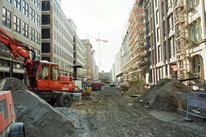 Framed Print : Construction Work, East Berlin, Germany, 7th April 1995 Framed Print : Construction Work, East Berlin, Germany, 7th April 1995