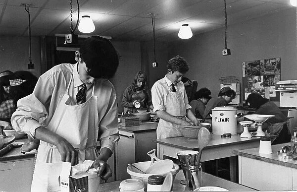 The cookery class in progress at Ty Celyn Sec Mod School, Cardiff - 1st Nov 1964