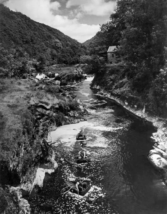Framed Print : Coracle fishers on the River Teifi at Cenarth: Following a pattern evolved over two Framed Print : Coracle fishers on the River Teifi at Cenarth: Following a pattern evolved over two