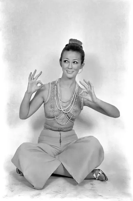 Framed Print : Corolyn Smith in see through dress. December 1969 Z11769-001