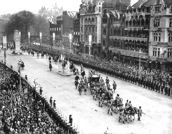 Framed Print : Coronation of King George VI. The procession passes the Cenotaph as it makes its Framed Print : Coronation of King George VI. The procession passes the Cenotaph as it makes its