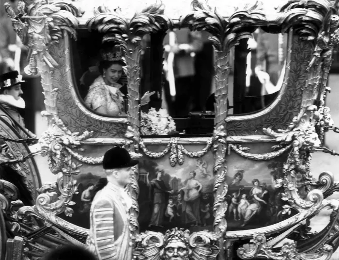 Framed Print : The Coronation of Queen Elizabeth II. The Golden State coach transporting Framed Print : The Coronation of Queen Elizabeth II. The Golden State coach transporting