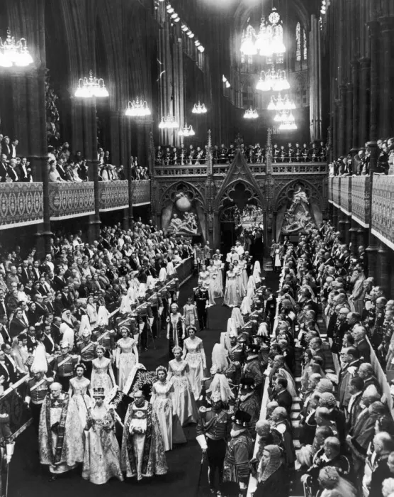Framed Print : The Coronation of Queen Elizabeth II. The Queen walks in procession to the West door of