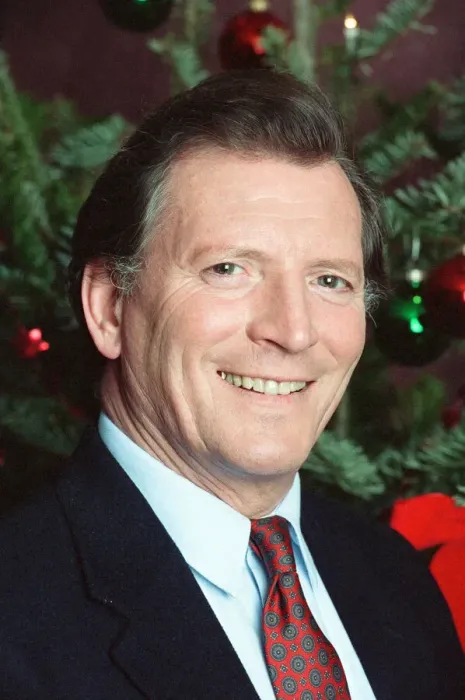 Framed Print : Coronation Street - Christmas Photocall. Johnny Briggs (Mike Baldwin). 19th December 1991