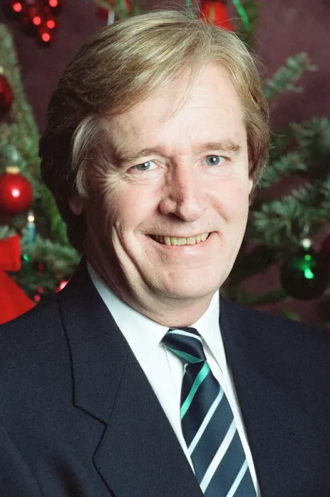 Framed Print : Coronation Street - Christmas Photocall. William Roache (Ken Barlow). 19th December 1991
