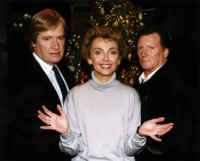 Framed Print : Coronation Street love triangle - William Roache (Ken Barlow) Framed Print : Coronation Street love triangle - William Roache (Ken Barlow)