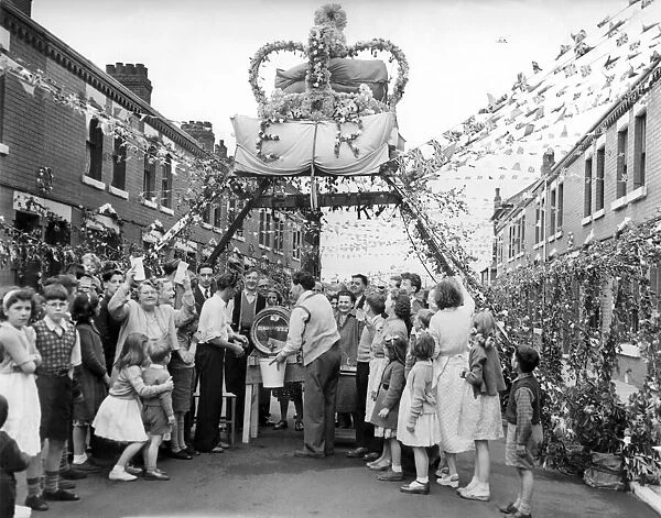 Coronation Street Parties. June 1953 P000208