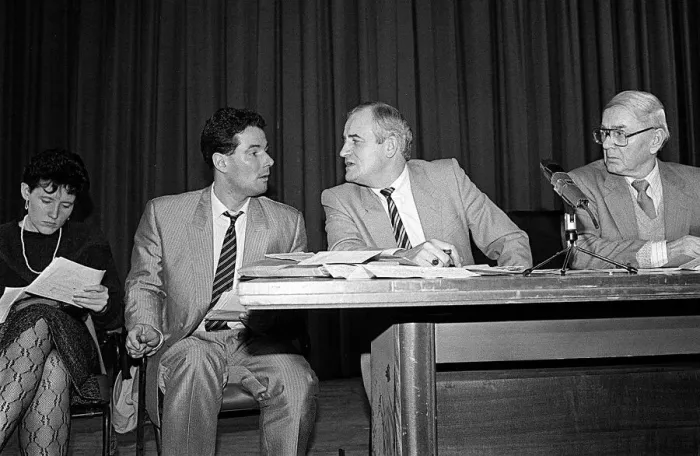 Framed Print : Councillor Derek Hatton attends a meeting for Liverpool City Council 8th December Framed Print : Councillor Derek Hatton attends a meeting for Liverpool City Council 8th December