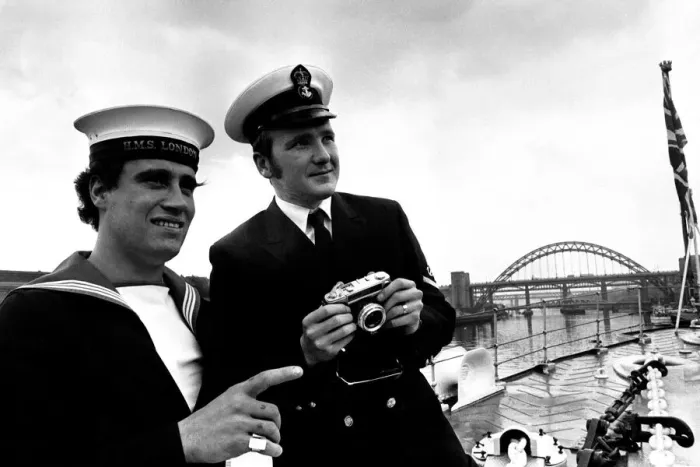 Framed Print : County Class guided missile destroyer HMS London arrives on the River Tyne for