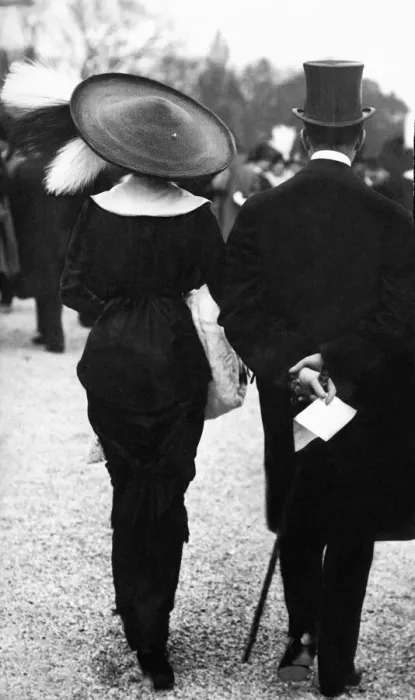 Framed Print : Couple at Ascot Race Course, June 1912 Framed Print : Couple at Ascot Race Course, June 1912