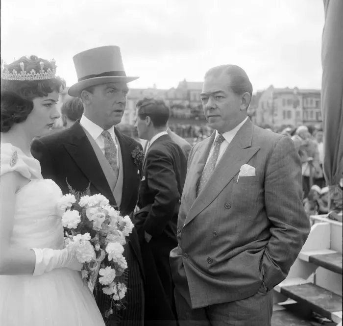 Framed Print : Couple after their wedding ceremony at blackpool beach August 1958 Framed Print : Couple after their wedding ceremony at blackpool beach August 1958