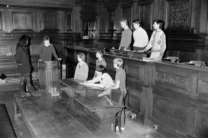 Framed Print : Court in the act... nearly 30 fourth-year pupils from Rawthorpe High School had a brief Framed Print : Court in the act... nearly 30 fourth-year pupils from Rawthorpe High School had a brief