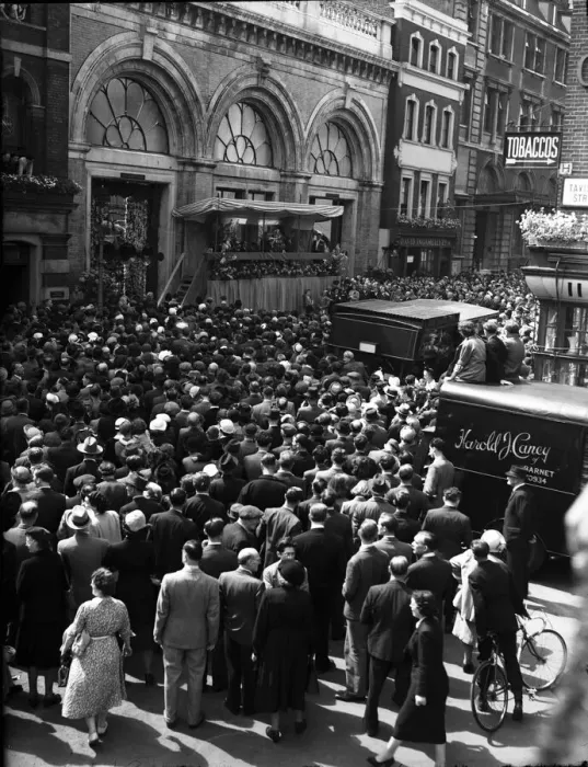 Framed Print : Covent Garden Flower Show 12th June 1951 Herbert Morrison MP seen here addressing Framed Print : Covent Garden Flower Show 12th June 1951 Herbert Morrison MP seen here addressing
