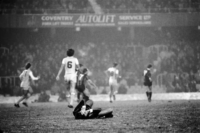 Framed Print : Coventry 0 v. Manchester City 1. December 1981 MF04-03-013 Framed Print : Coventry 0 v. Manchester City 1. December 1981 MF04-03-013