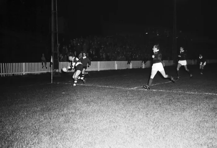 Framed Print : Coventry 16-5 Aberavon, Rugby Union match, Monday 24th September 1962 Framed Print : Coventry 16-5 Aberavon, Rugby Union match, Monday 24th September 1962
