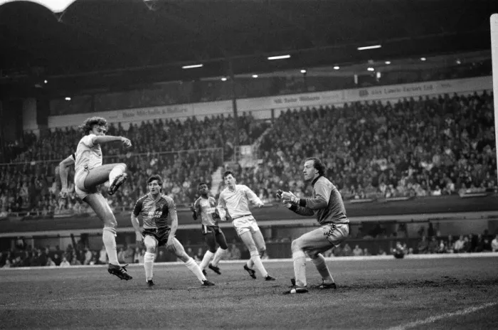 Framed Print : Coventry 2 -1 Aston Villa, First Division game held at Highfield Road. 26th November 1988 Framed Print : Coventry 2 -1 Aston Villa, First Division game held at Highfield Road. 26th November 1988