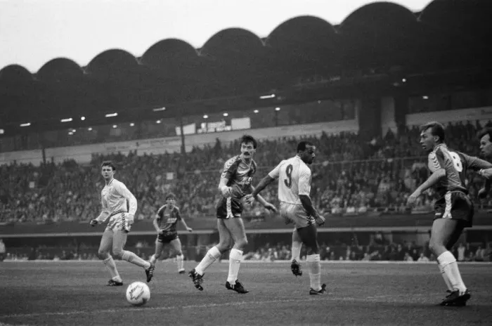 Framed Print : Coventry 2 -1 Aston Villa, First Division game held at Highfield Road. 26th November 1988 Framed Print : Coventry 2 -1 Aston Villa, First Division game held at Highfield Road. 26th November 1988