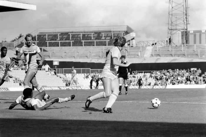 Framed Print : Coventry 4 v. Leeds United 0. September 1981 MF03-09-014