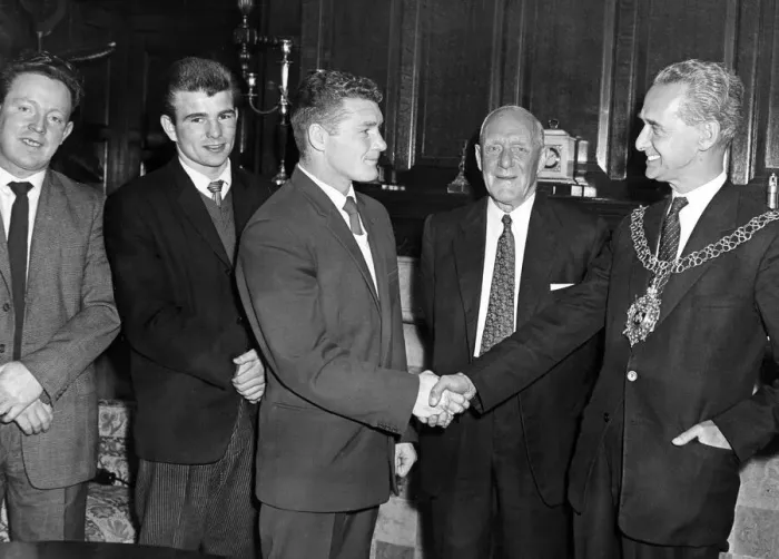 Framed Print : Coventry boxer Mick Leahy gets a Good Luck'handshake from the Lord Mayor of Framed Print : Coventry boxer Mick Leahy gets a Good Luck'handshake from the Lord Mayor of