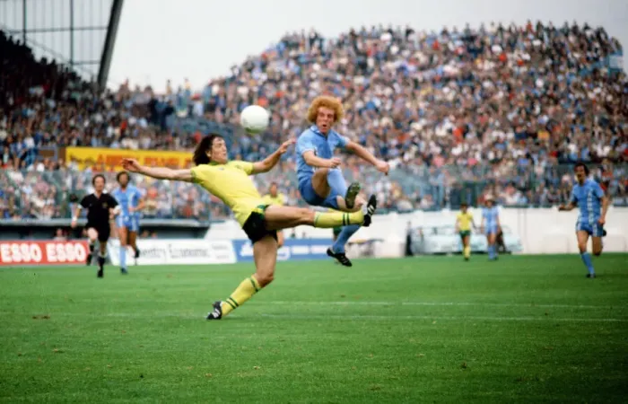 Framed Print : Coventry City 4 v. Norwich City 1. Wallace in the air. 28th August 1978 Framed Print : Coventry City 4 v. Norwich City 1. Wallace in the air. 28th August 1978
