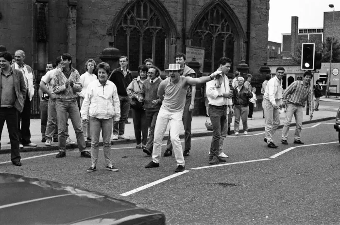 Framed Print : Coventry City fans celebrate the 1987 FA Cup Final, Coventry City beat Tottenham Hotspur Framed Print : Coventry City fans celebrate the 1987 FA Cup Final, Coventry City beat Tottenham Hotspur