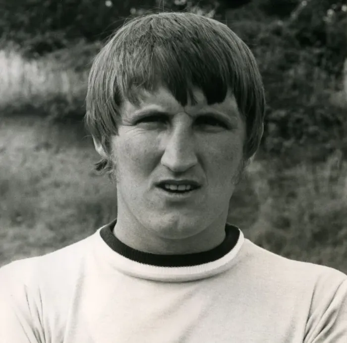 Framed Print : Coventry City Football Club - Ian Gibson portrait. Signed for Coventry City in July 1966 Framed Print : Coventry City Football Club - Ian Gibson portrait. Signed for Coventry City in July 1966
