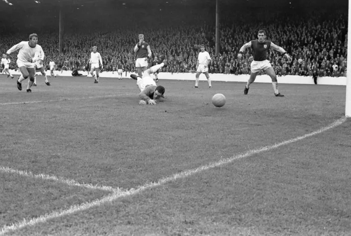 Framed Print : Coventry City v Burnley. The Sky Blue midfielder Ernie Machin has a shot on goal but Framed Print : Coventry City v Burnley. The Sky Blue midfielder Ernie Machin has a shot on goal but