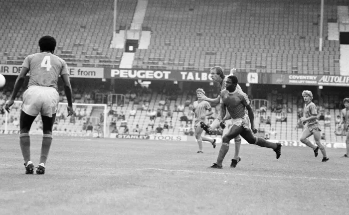 Framed Print : Coventry City v Zimbabwe, Pre Season Friendly at Highfield Road, Friday 19th August 1983