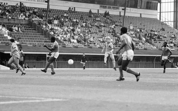 Framed Print : Coventry City v Zimbabwe, Pre Season Friendly at Highfield Road, Friday 19th August 1983 Framed Print : Coventry City v Zimbabwe, Pre Season Friendly at Highfield Road, Friday 19th August 1983