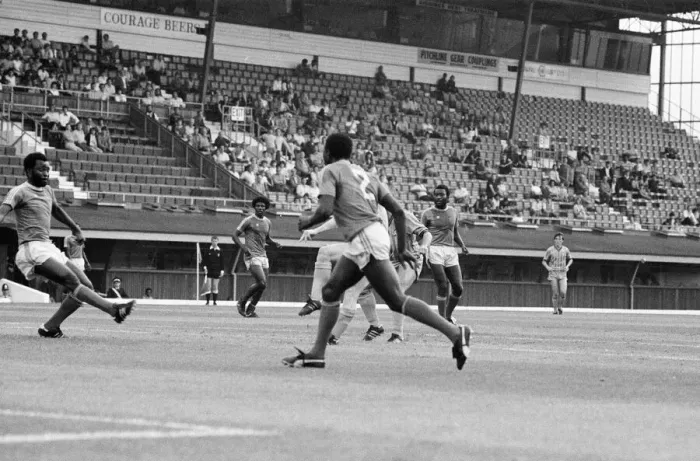 Framed Print : Coventry City v Zimbabwe, Pre Season Friendly at Highfield Road, Friday 19th August 1983 Framed Print : Coventry City v Zimbabwe, Pre Season Friendly at Highfield Road, Friday 19th August 1983