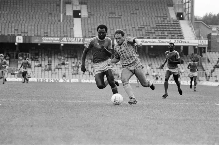 Framed Print : Coventry City v Zimbabwe, Pre Season Friendly at Highfield Road, Friday 19th August 1983 Framed Print : Coventry City v Zimbabwe, Pre Season Friendly at Highfield Road, Friday 19th August 1983