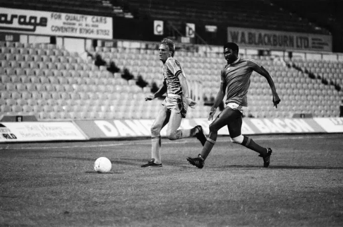 Framed Print : Coventry City v Zimbabwe, Pre Season Friendly at Highfield Road, Friday 19th August 1983 Framed Print : Coventry City v Zimbabwe, Pre Season Friendly at Highfield Road, Friday 19th August 1983