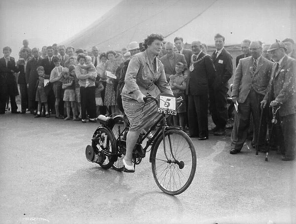 Coventry motorised bicycle race circa 1963