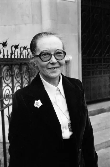 Framed Print : CPSA president Kate Losinska at the High Court. Losinska claims that she is being wrongly Framed Print : CPSA president Kate Losinska at the High Court. Losinska claims that she is being wrongly
