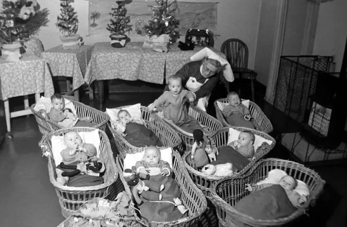 Framed Print : Creche at Holloway Prison December 1951 Local Caption Framed Print : Creche at Holloway Prison December 1951 Local Caption