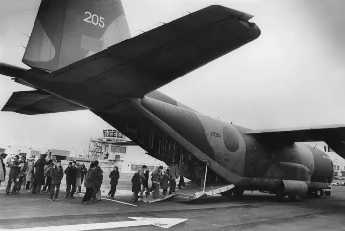 Framed Print : A crew from RAF Lyneham in Wiltshire, heard of the interest in them from St Aiden