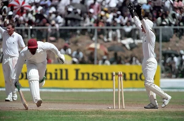 Cricket 1st Test. West Indies v. England. February 1990 90-1173A-127