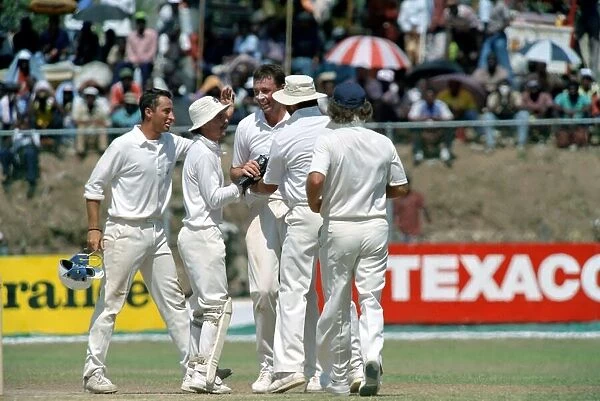 Cricket 1st Test. West Indies v. England. February 1990 90-1173A-079