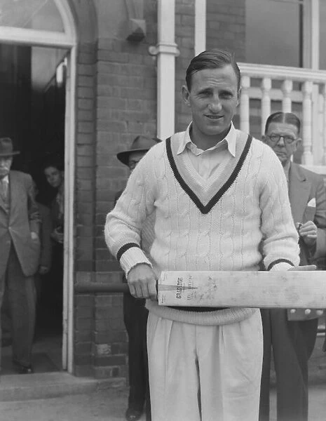 Cricket Cricket Len Hutton 24  /  7  /  1951 B3523
