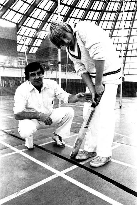 Framed Print : Cricket Legend Fred Trueman at the Evening Chronicle sponsored cricket coaching session Framed Print : Cricket Legend Fred Trueman at the Evening Chronicle sponsored cricket coaching session