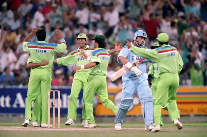 Framed Print : Cricket World Cup 1992 - Australia: Final: England v. Pakistan at Melbourne Framed Print : Cricket World Cup 1992 - Australia: Final: England v. Pakistan at Melbourne