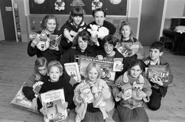 Framed Print : Crosland Hill Methodist Church collecting toys for Examiner Christmas Toy appeal